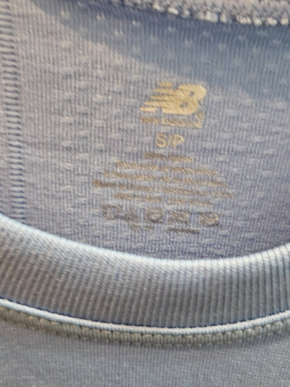 New Balance top small - Picture 7 of 9